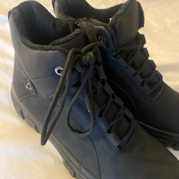 Outdoor, Women's Black Boots Size 8, Brand New Without The Box. - Picture 2 of 5